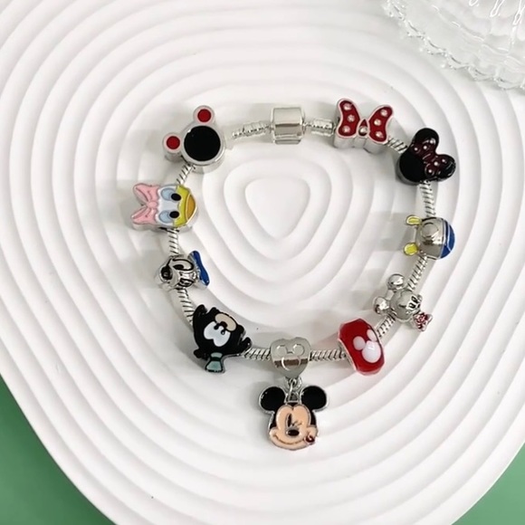 Collectors Edition Mickey Mouse & Friends 925 Silver Charm Bracelet- Ships Today - Picture 3 of 6